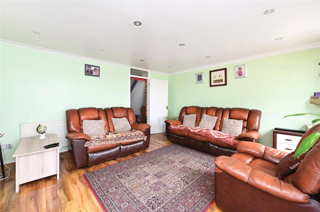 House in Spelthorne, Surrey - More