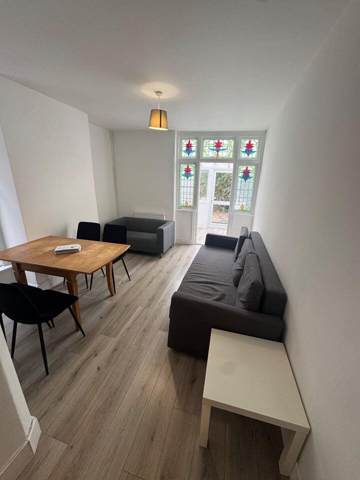 House in Portsmouth - View 3