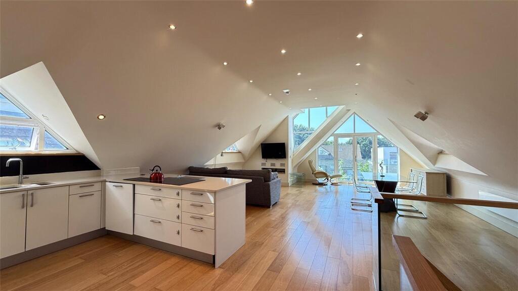 House in Poole, Lower Parkstone - View 2