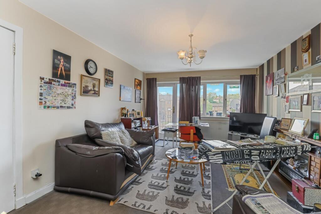 Apartment in Paisley - More