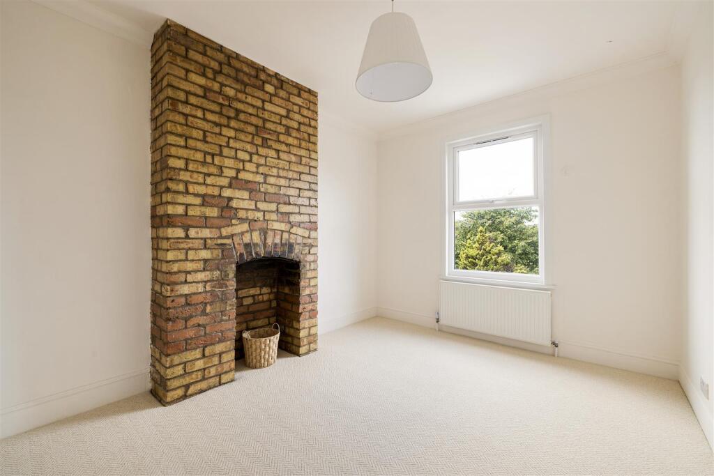 Beech Hall Road, Chingford photo 2