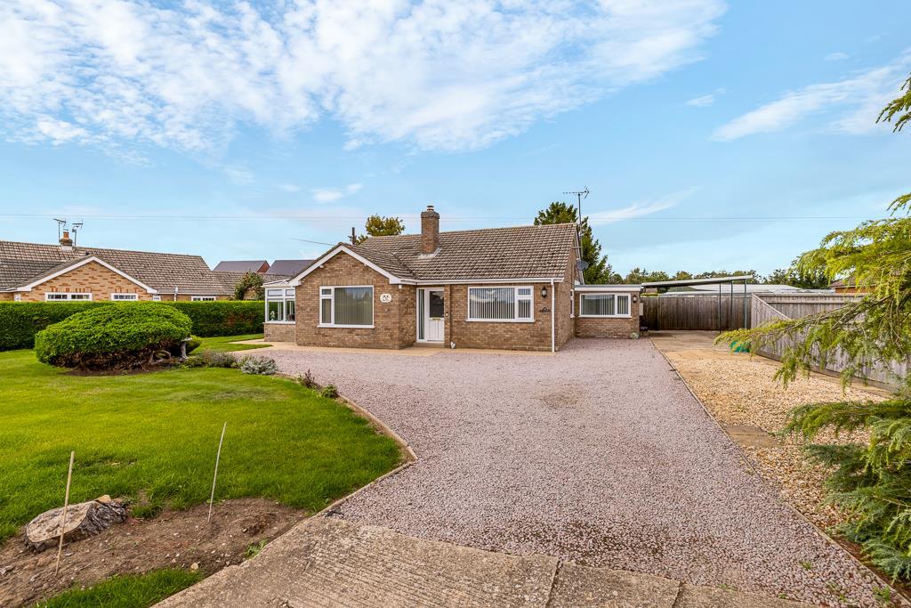 3-bed detached on Woods Lane, Surfleet, £325,000