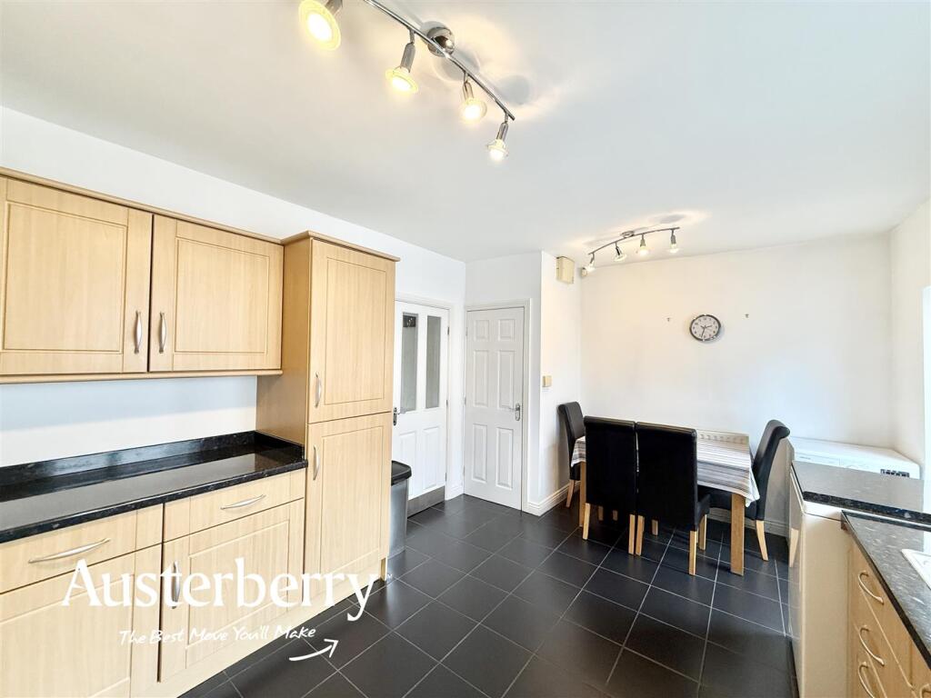 House in Stoke-on-Trent, Smallthorne - View 5