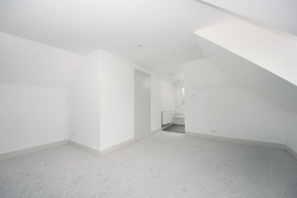 Apartment in London - More