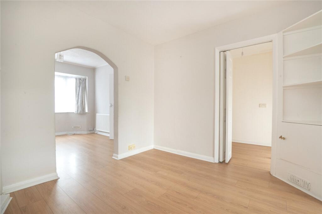 Augusta Road, Twickenham photo 3