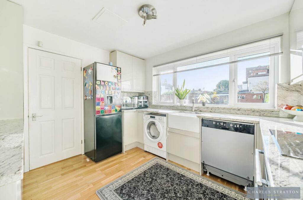 Erroll Road, Romford - View 5