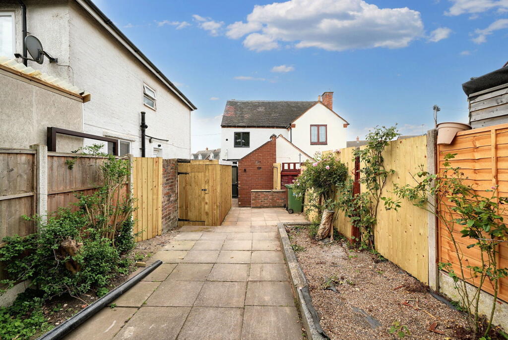 Blackheath Cottage, Greenheath Road, Hednesford, Cannock, WS12 4AZ - More