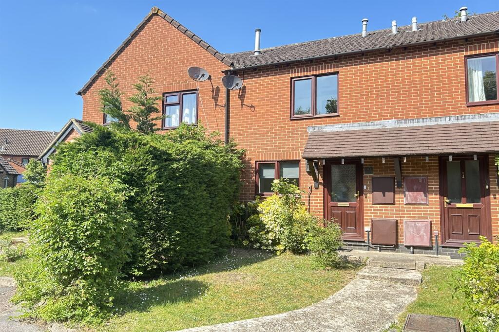 Main image of property: Lychpit, Basingstoke