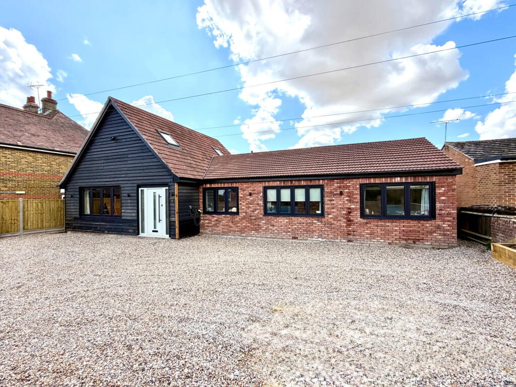 A Deceptive Property, 2,314sq ft Of Flexible Space & A Show Home Finish - Keycol Hill photo 3