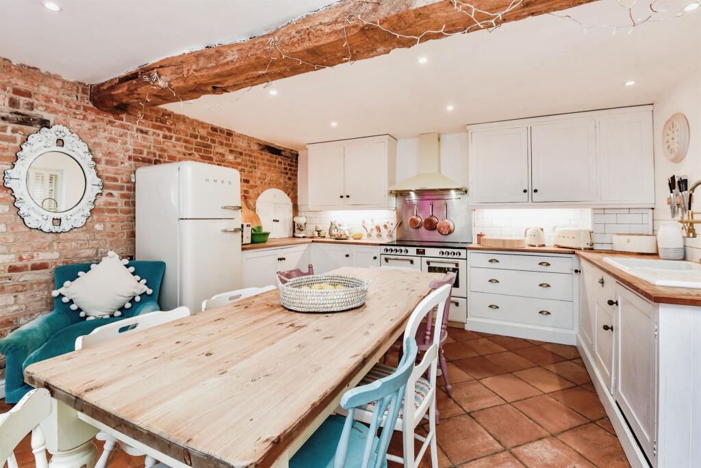 Yew Tree Cottages, Erlestoke, DEVIZES photo 5