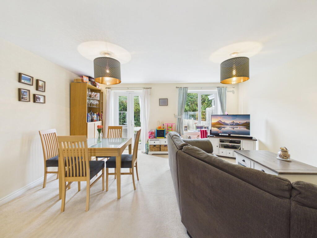 House in Swindon - View 4