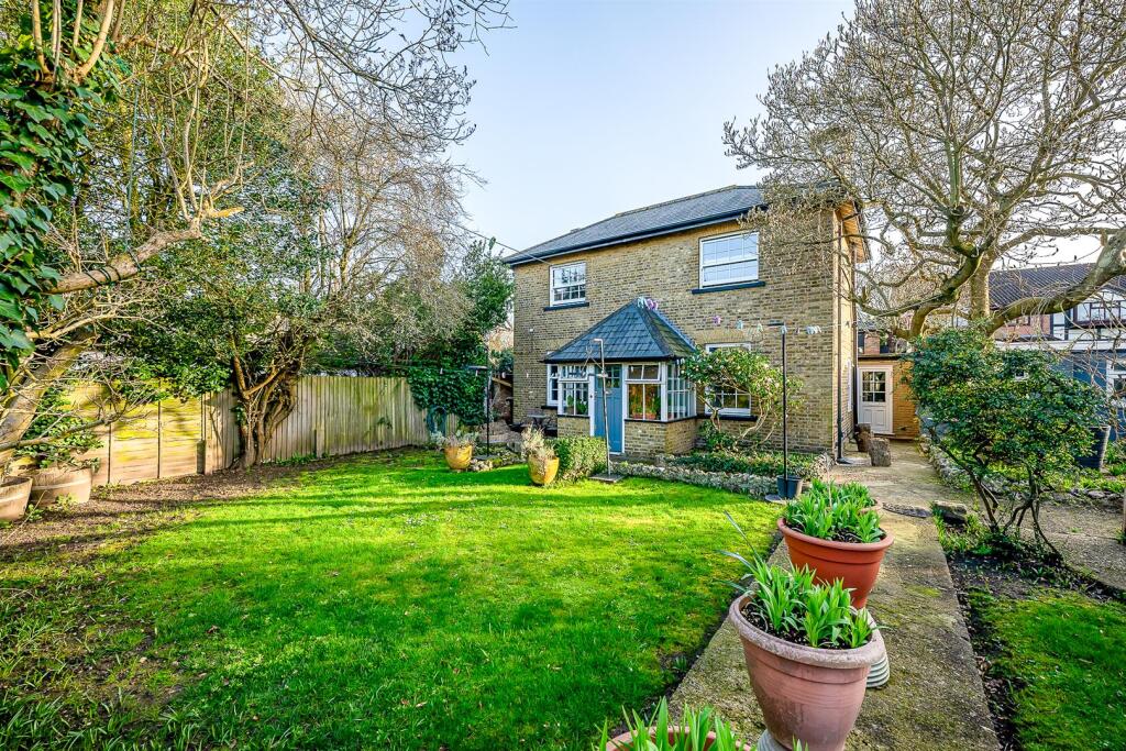 Main image of property: Pickhurst Lane, Hayes BR2