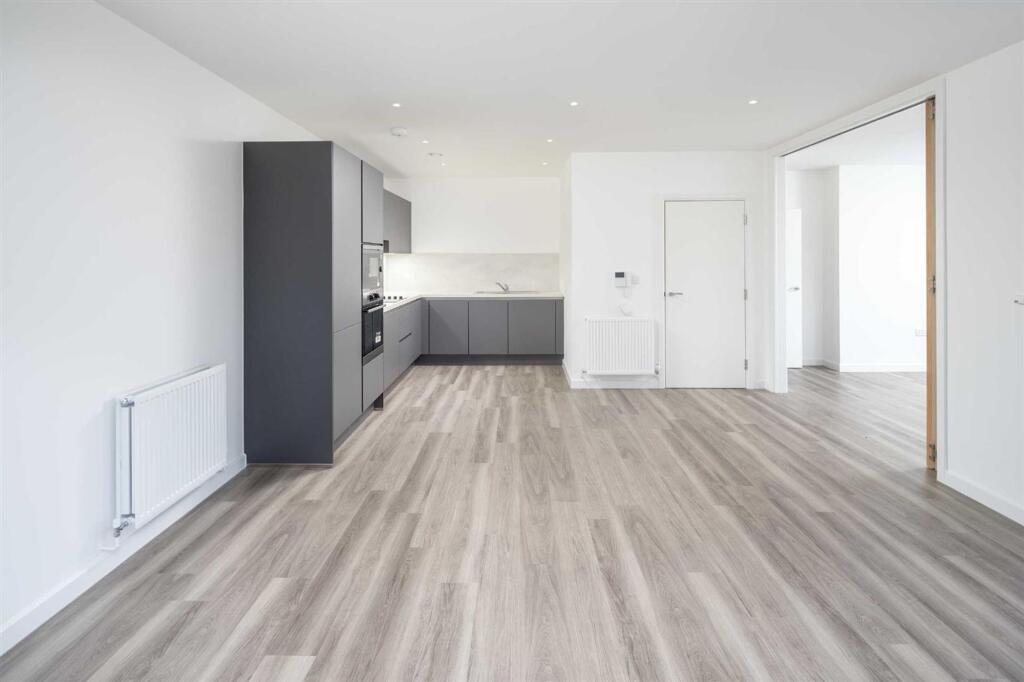 Apartment in London - View 3