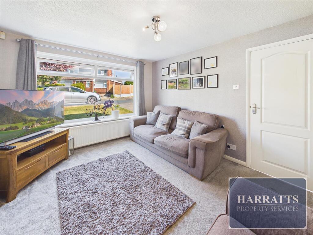 Peregrine Road, Stockport photo 4