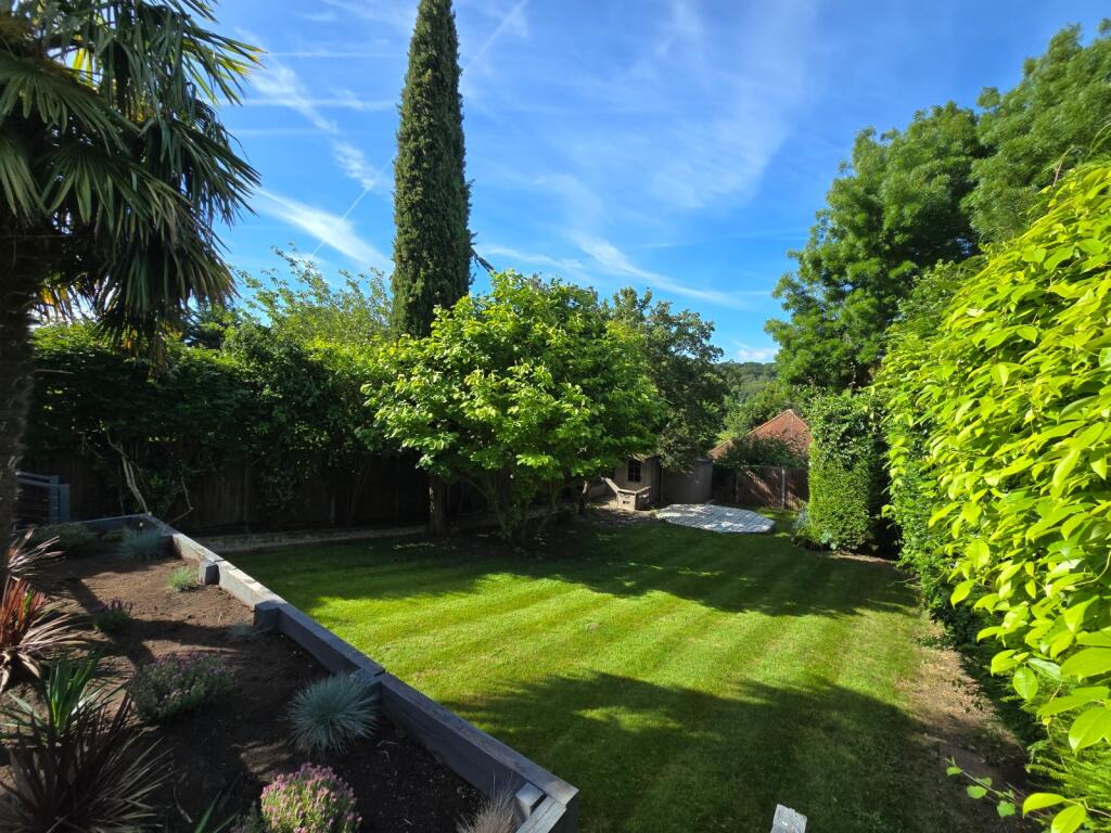 House in Hemel Hempstead, Chepping Wycombe - View 2