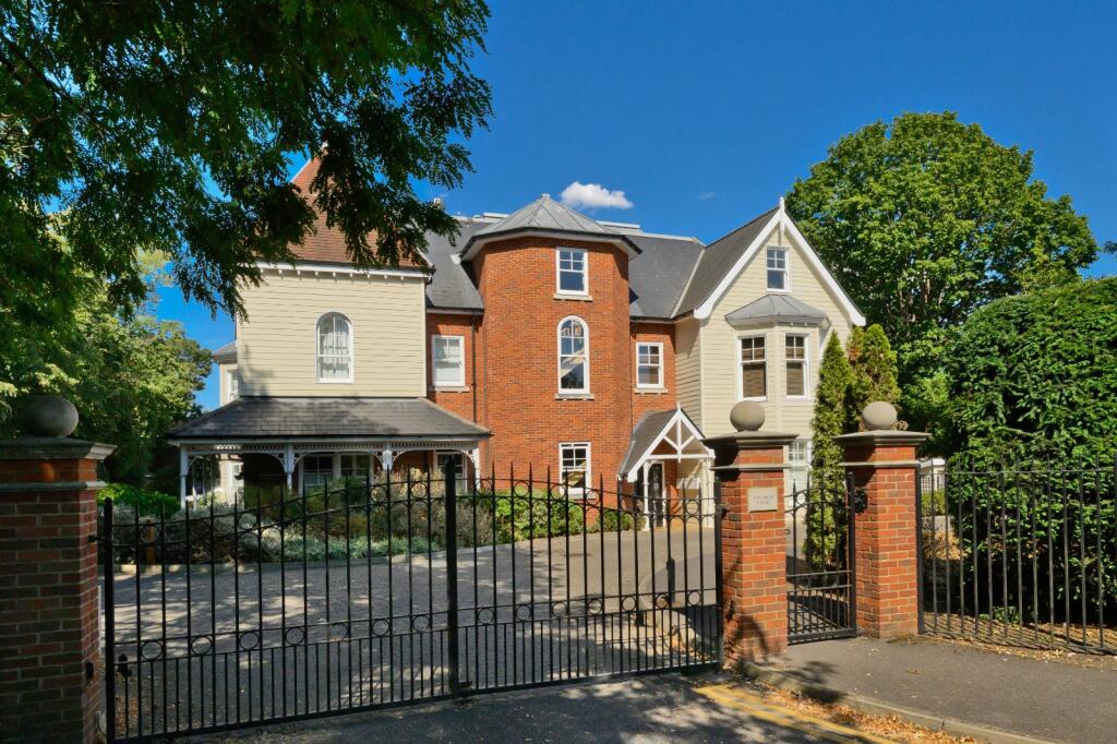 Main image of property: Oatlands Chase, Weybridge, Surrey, KT13
