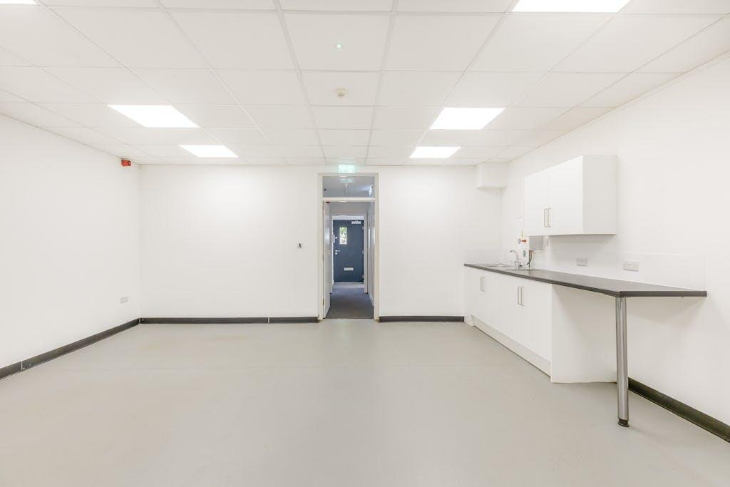 heywood-distribution-park_unit-unit-p01-17_20260512-125758.jpg
