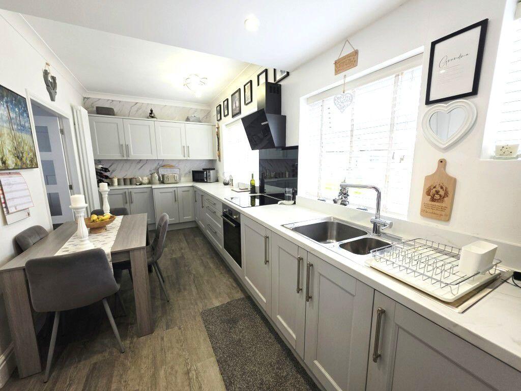 Apartment in Newcastle upon Tyne - View 3