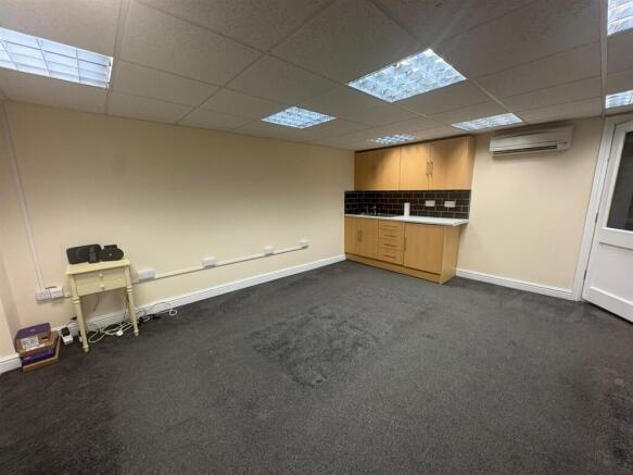 OFFICE WITH KITCHEN
