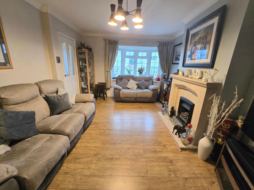 Highfields, Brackla, CF31 photo 4