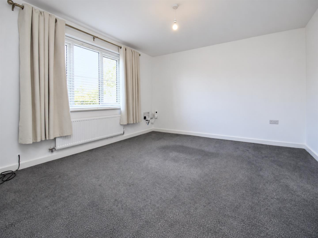 House in Northampton - More