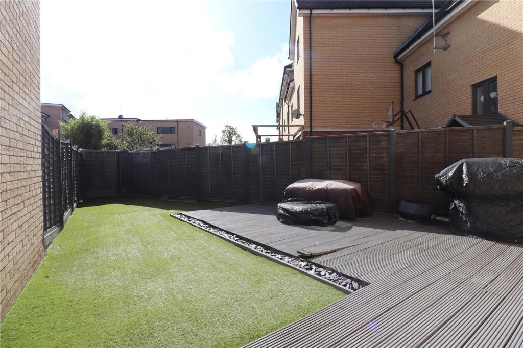 House in Dartford, Stone - More
