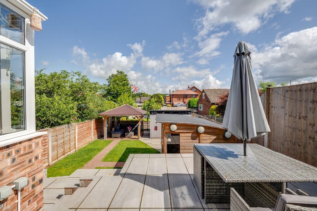 Main image of property: Beautifully Maintained Spacious 3 Bed Home with a Fantastic Garden