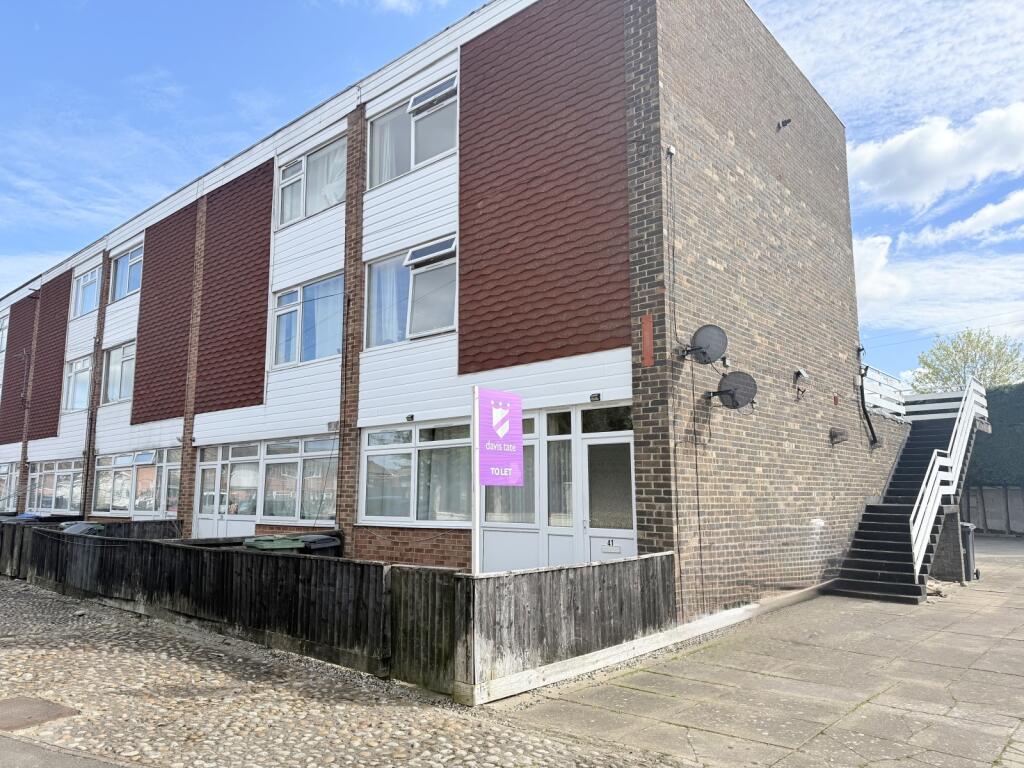 Main image of property: Parsons Mead, Abingdon-On-Thames, Oxfordshire, OX14