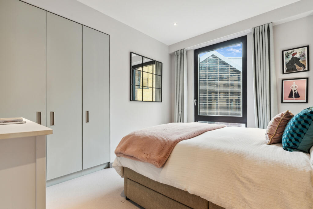 Apartment in London - View 5