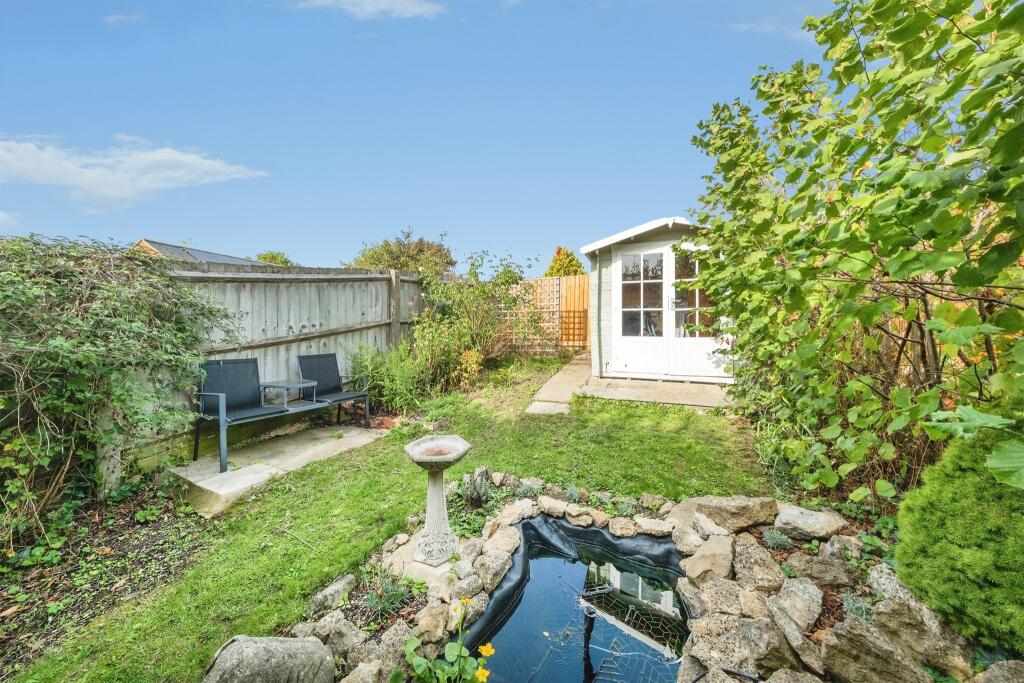 Main Street, Gawcott, Buckingham - View 4