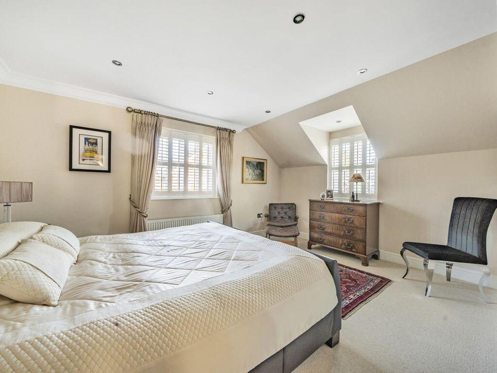 Additional image 9 of 'The Courtyard' Cucumber Lane, Essendon, AL9