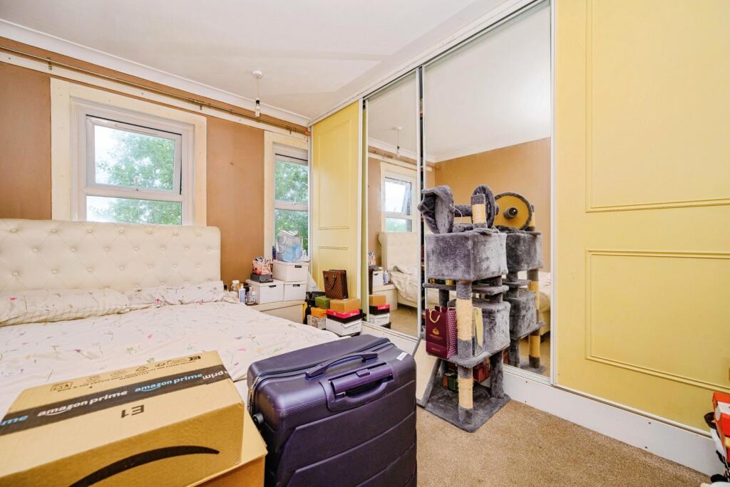 House in Bedfordshire, Luton - View 6