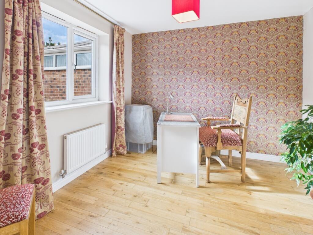 Additional image 3 of 2 Hutton Close, Thornbury, Bradford