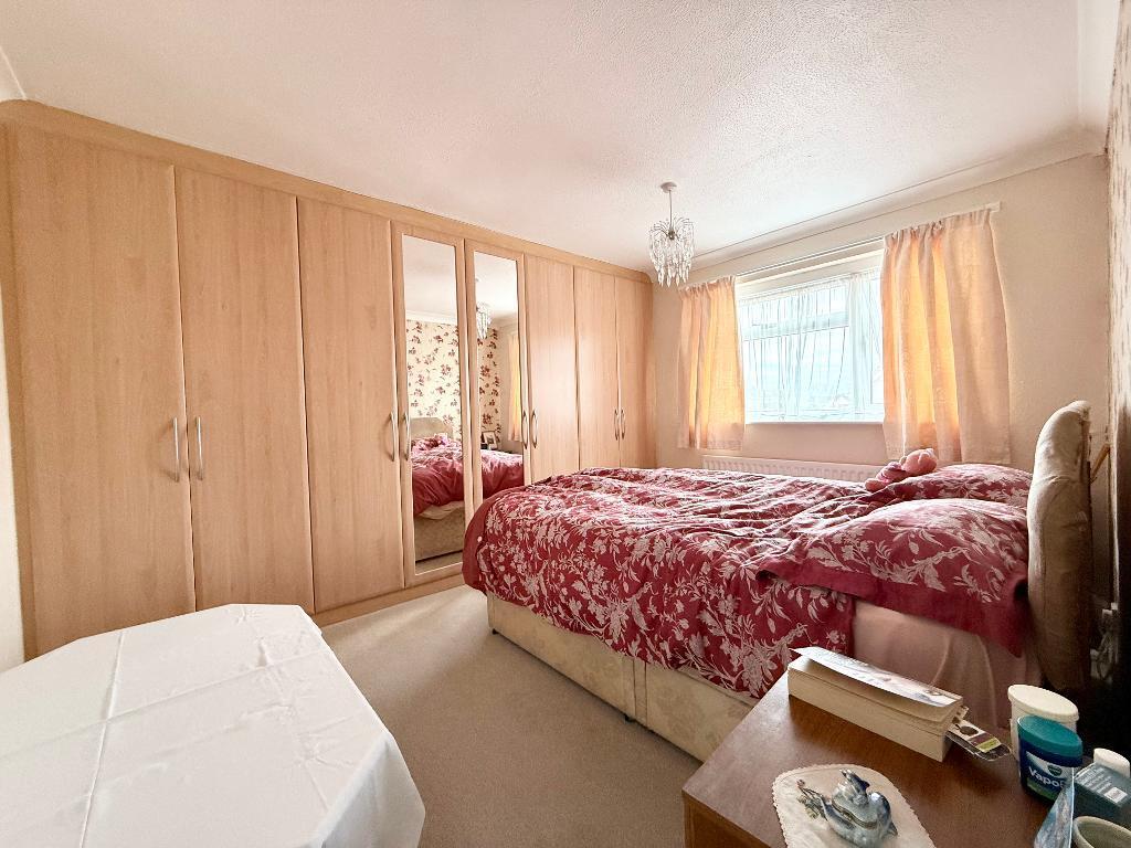 Turnpike Drive, Warden Hills, Luton, Bedfordshire, LU3 3RD - View 4