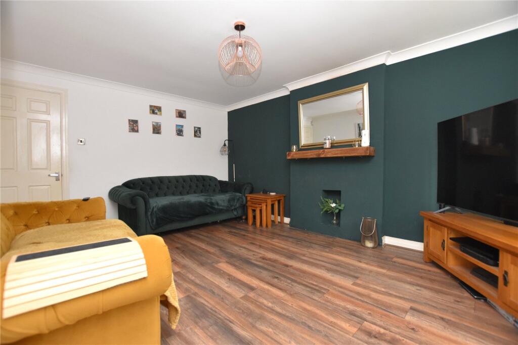 House in Leeds, Upper Green, Morley - View 5