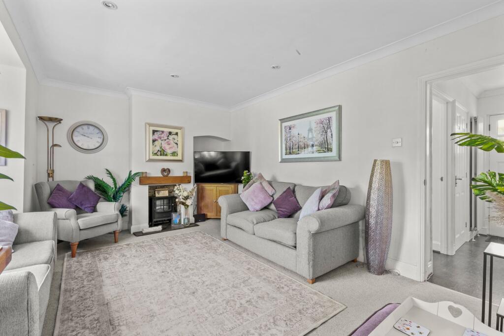 House in Wendover, Buckinghamshire - View 5