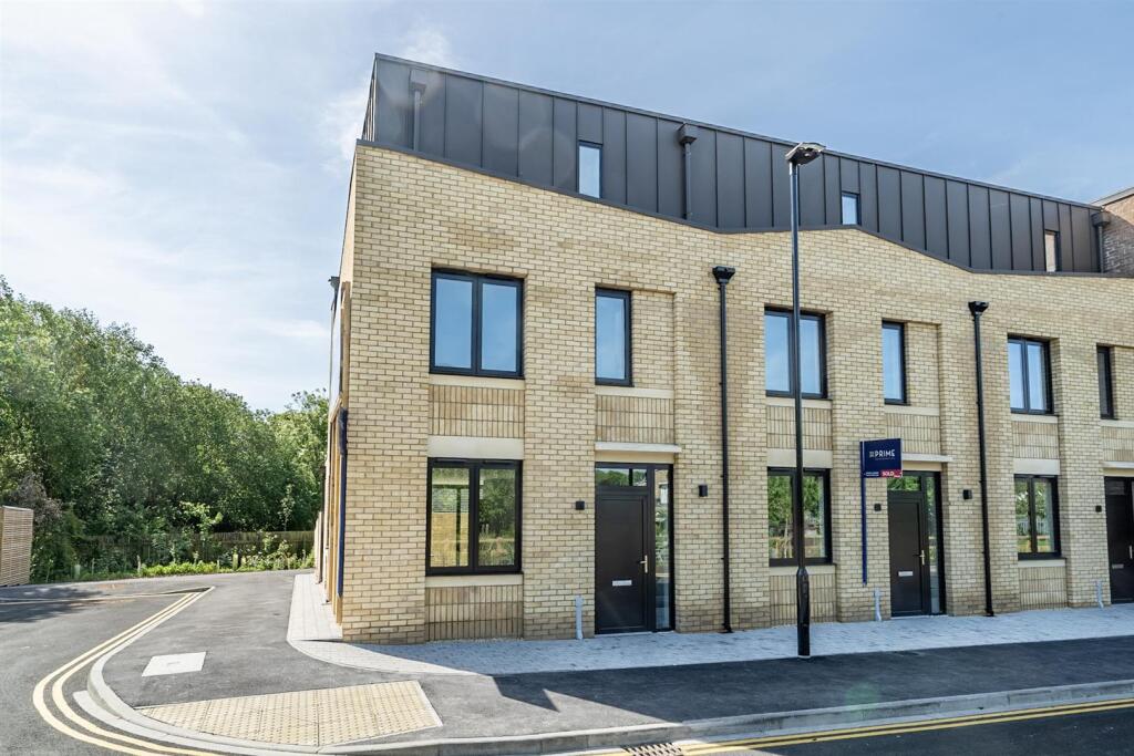 Main image of property: Dennings Mews, York