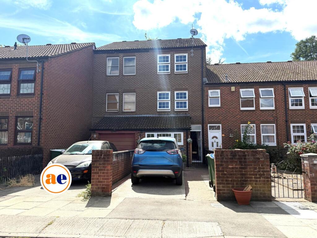 Main image of property: Fieldfare Road, Thamesmead ***3D FLOORPLAN & VIDEO AVAILABLE ***