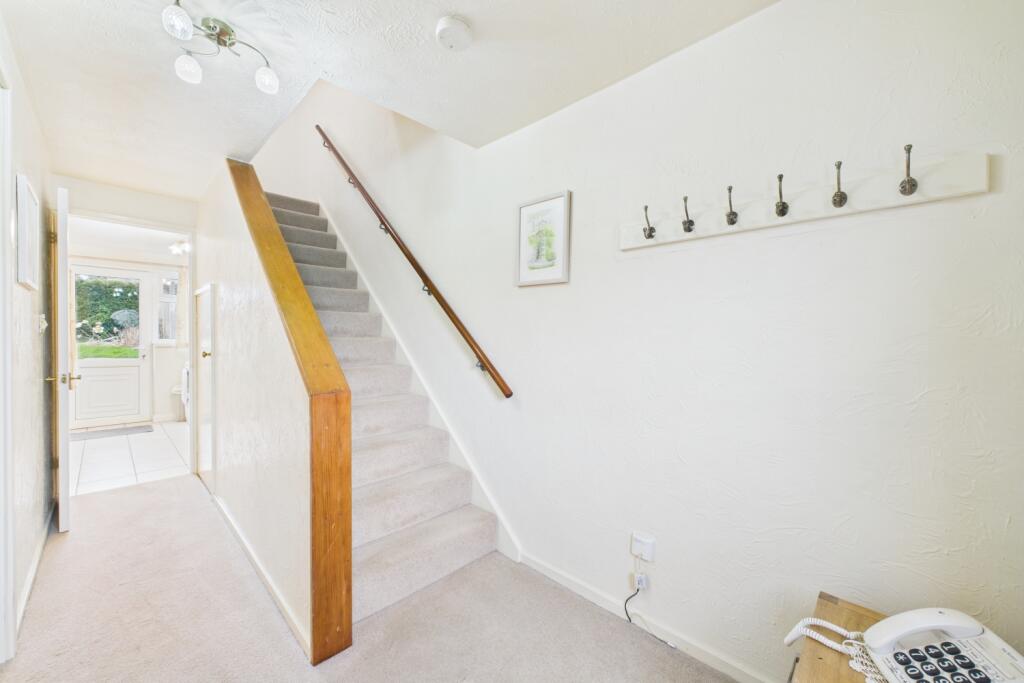 Loosemore Drive, Sheffield, South Yorkshire, S12 - More