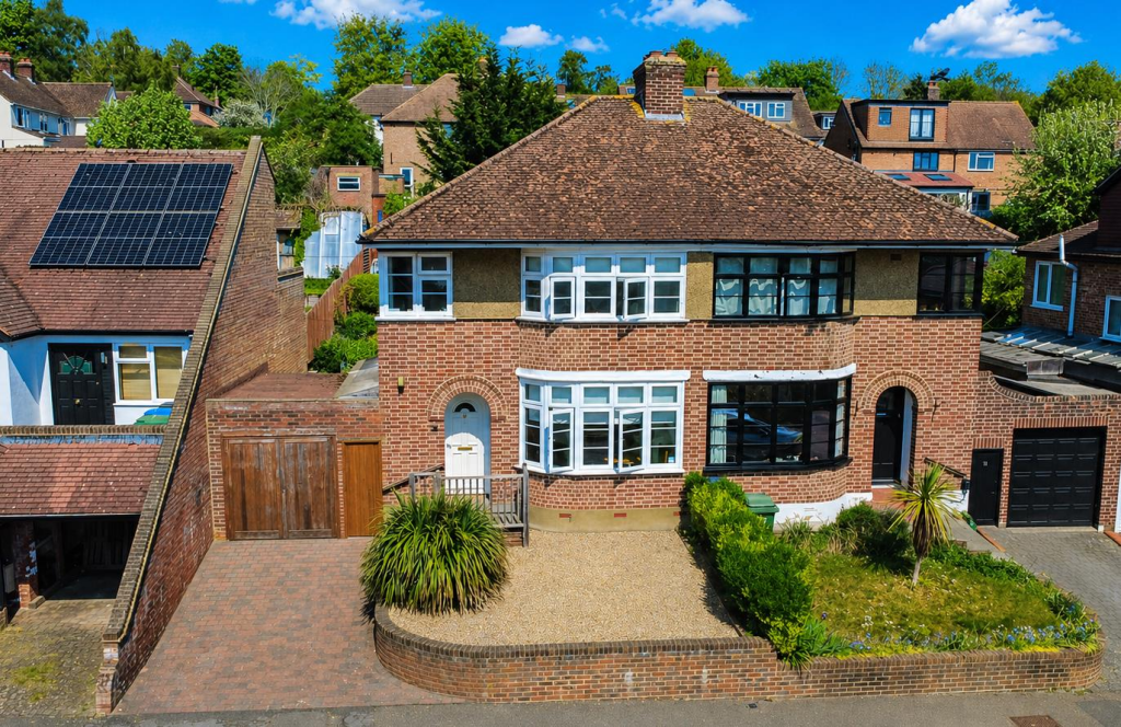 Main image of property: Meadow Road, Berkhamsted