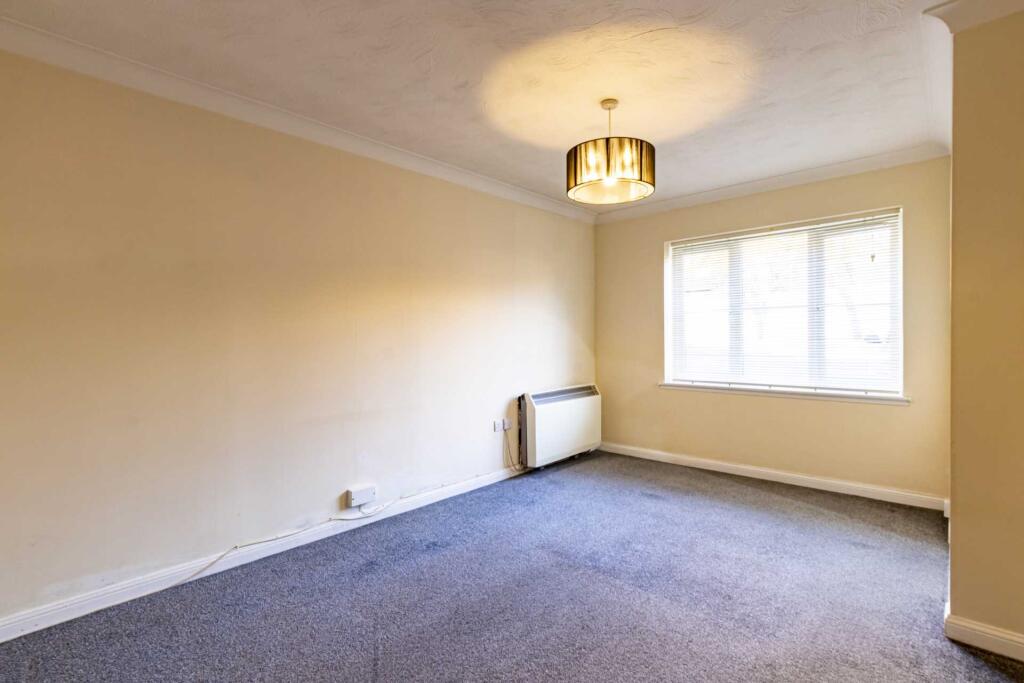 Apartment in Dacorum, Hertfordshire - View 3