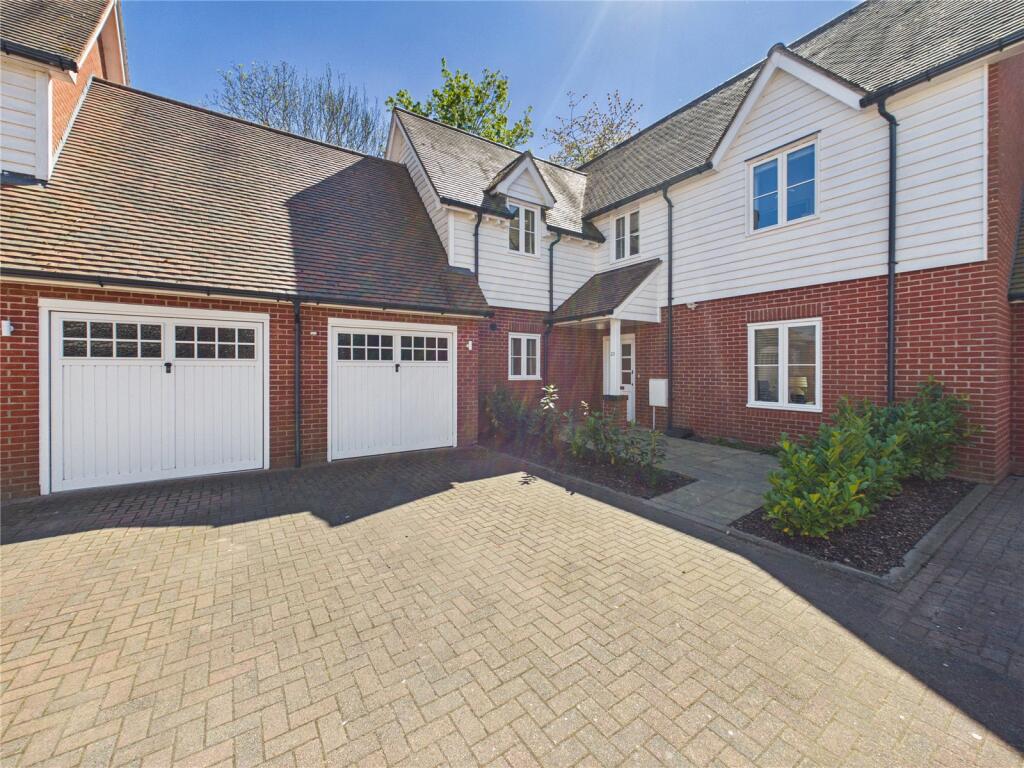 Main image of property: Cravenwood Close, Weeley, Clacton-on-Sea, Essex, CO16