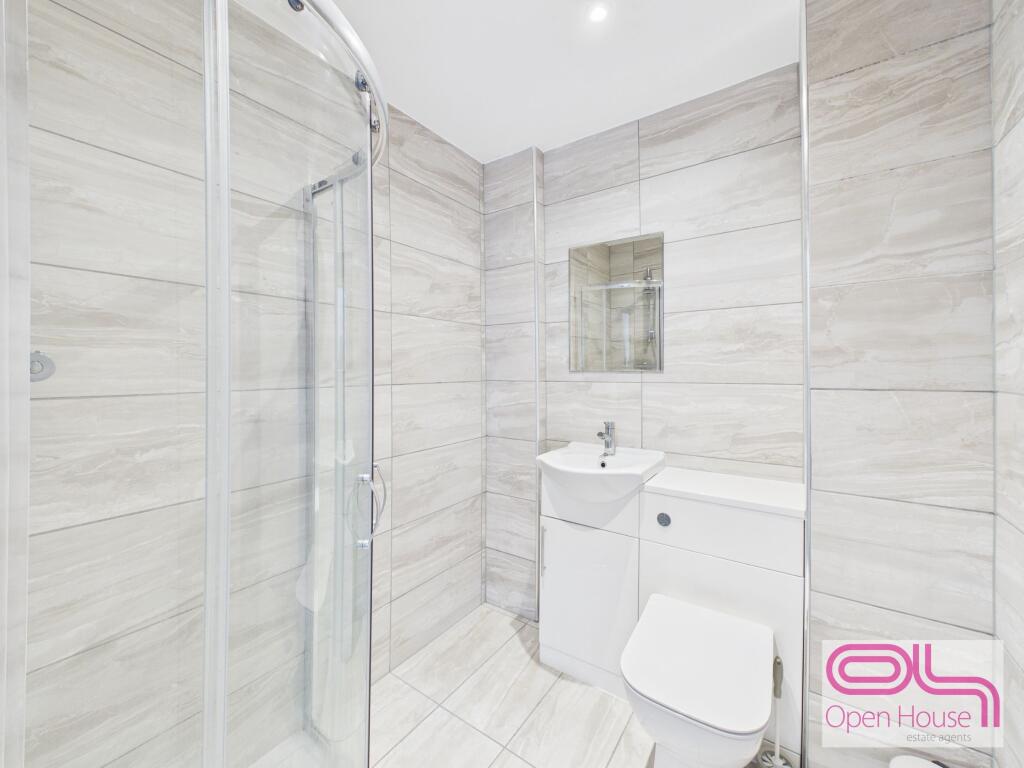 Apartment in Preston - View 4