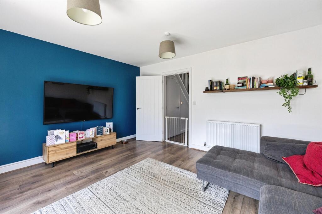 Conningbrook Avenue, Kennington, Ashford photo 3