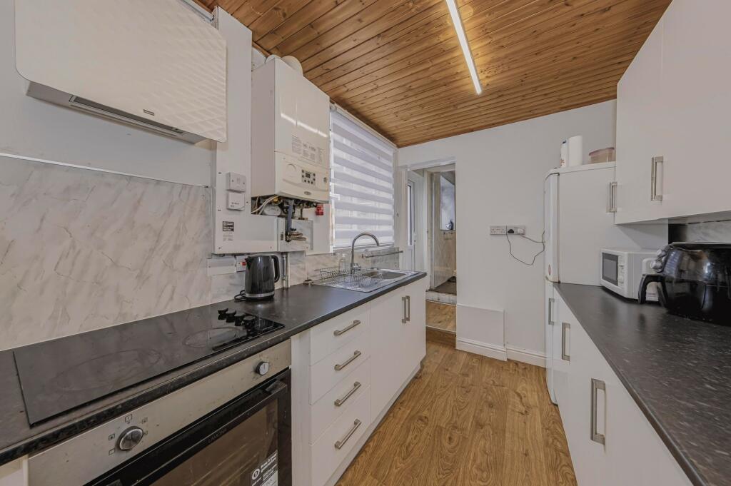 House in Stoke-on-Trent - View 2