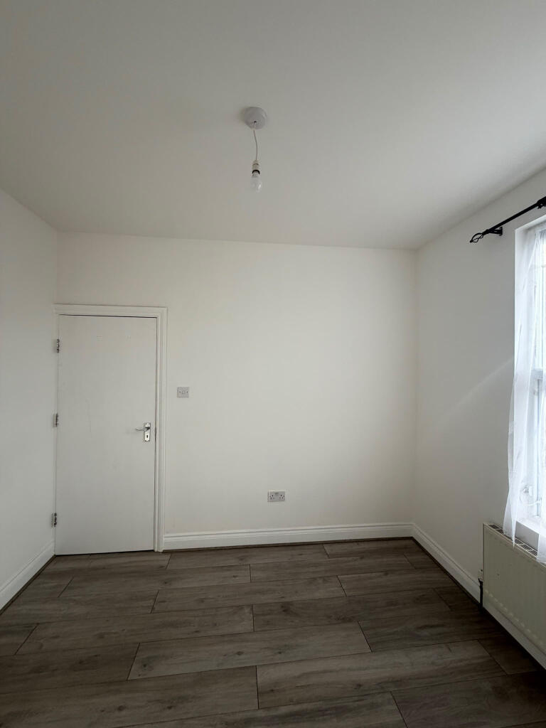 Apartment in London - View 3