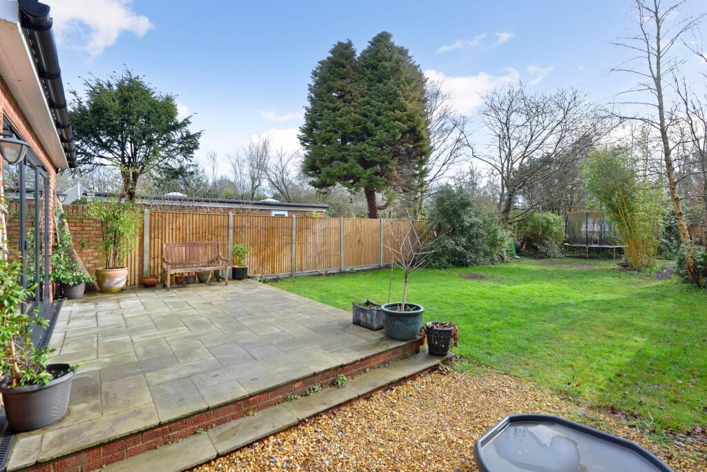 House in Waverley, Cranleigh - View 5