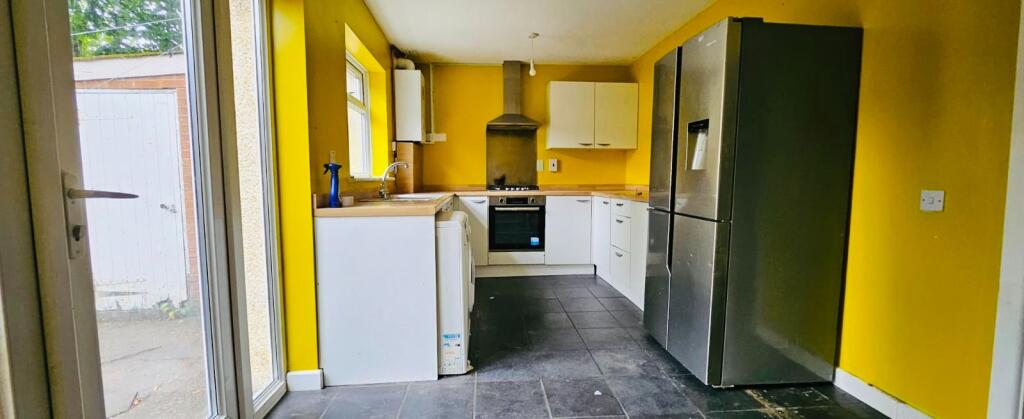 House in Nottingham, Top Valley - More