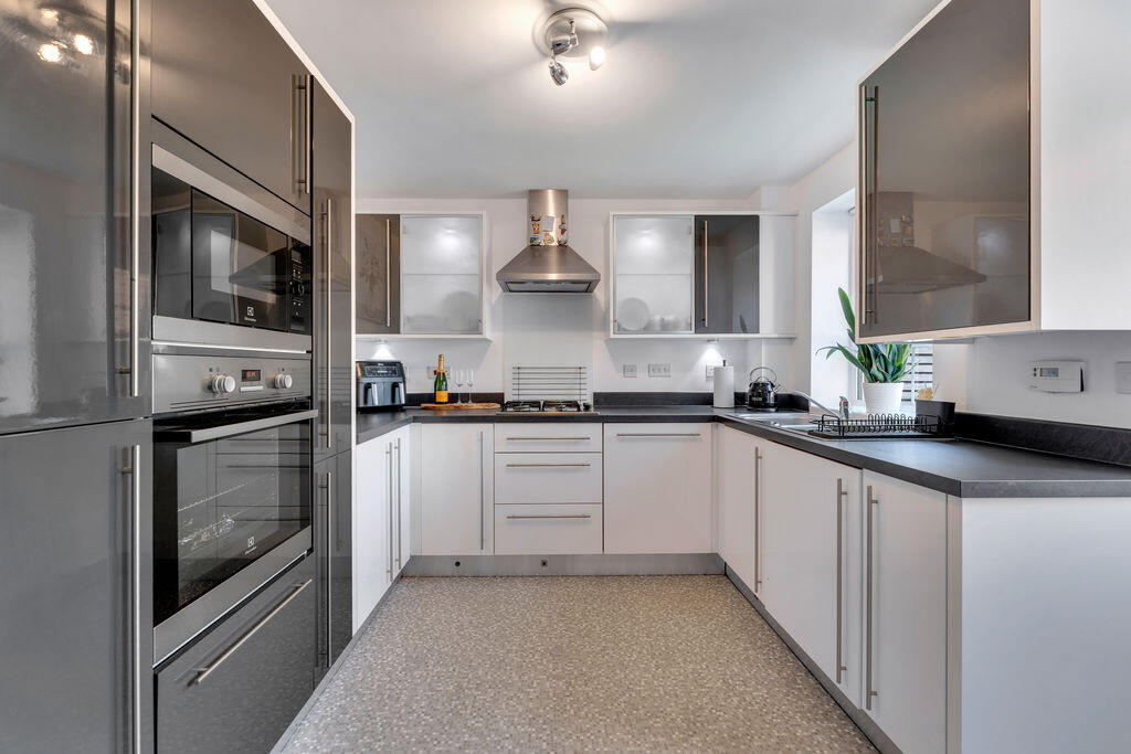 Sunflower Way, Winnington Village, CW8 4RS photo 3