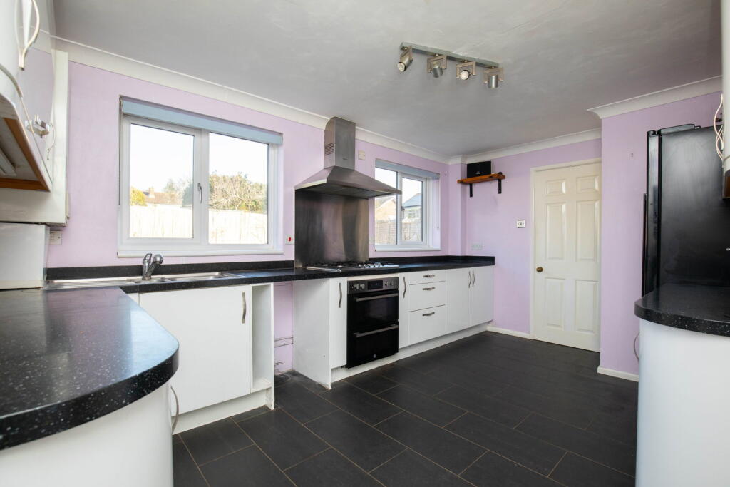 House in Southampton - More